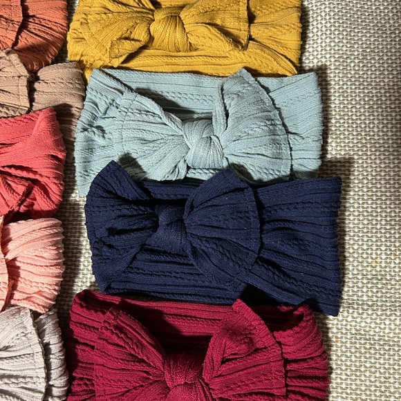 Assorted Baby Headbands with Bows and Flowers - Picture 8 of 14